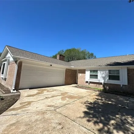 Rent this 3 bed house on 1628 Tower Grove Court in Missouri City, TX 77489