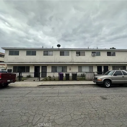 Buy this 12 bed house on 2446 East 17th Street in Long Beach, CA 90804