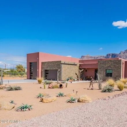 Buy this 4 bed house on 936 North Roadrunner Road in Apache Junction, AZ 85119