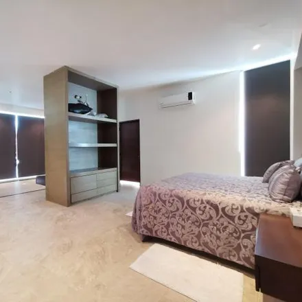 Buy this 4 bed house on Privada Vega De Rey in 67300 Fraccionamiento La Boca, NLE