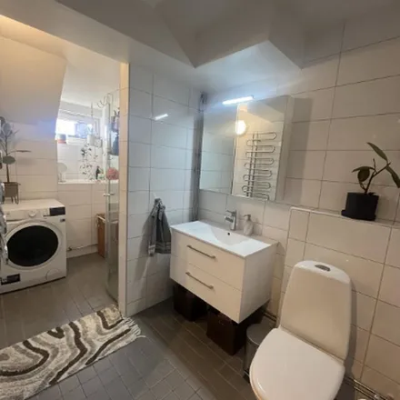 Rent this 3 bed apartment on Kristianstadsgatan 5 in 214 23 Malmo, Sweden
