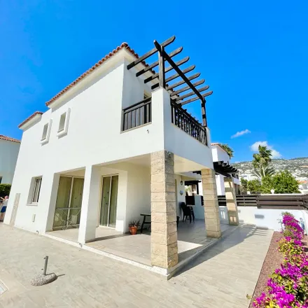 Buy this 3 bed house on Pegeia