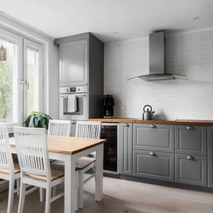 Rent this 1 bed apartment on Alphyddevägen 25 in 131 35 Nacka, Sweden