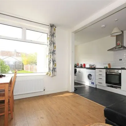 Rent this 4 bed townhouse on 118 Filton Avenue in Bristol, BS7 0AP