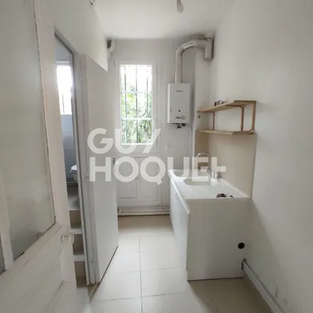 Rent this 3 bed apartment on 8 Rue Louis Blanc in 92170 Vanves, France