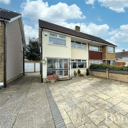 Buy this 3 bed duplex on Denbigh Close in London, RM11 3DX
