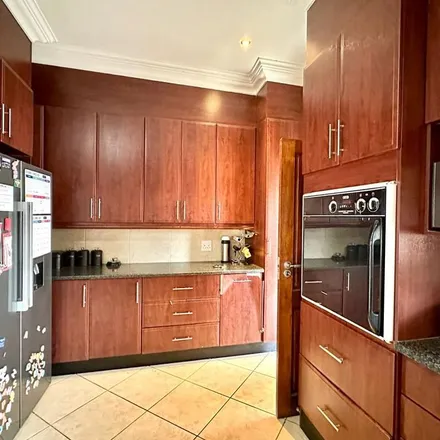 Image 2 - Lake Drive, Midfield Estate, Gauteng, 1666, South Africa - Apartment for rent