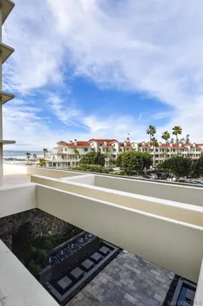 Image 3 - 1720 Avenida del Mundo, Coronado, CA 92118, USA - Condo for rent