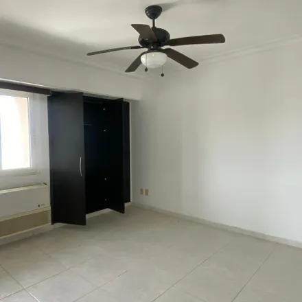 Rent this studio apartment on Salón Bambinos in Boulevard Miguel Alemán, Mocambo
