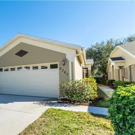 Image 2 - 8371 Ibis Cove Circle, Collier County, FL 34119, USA - House for sale