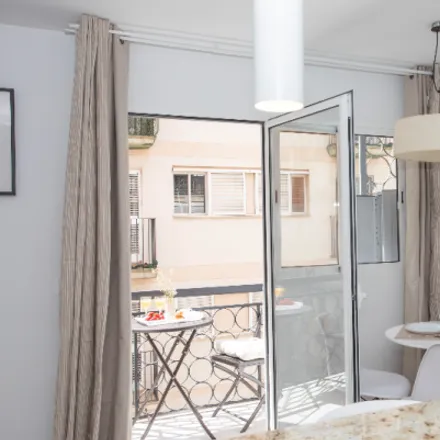 Rent this 1 bed apartment on Carrer de Guillem Sorolla in 46001 Valencia, Spain