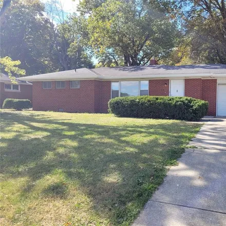 Buy this 3 bed house on 1833 Lowell Avenue in Anderson, IN 46011