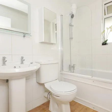 Image 4 - Robinson Court, Townshend Terrace, London, TW9 1YE, United Kingdom - Apartment for rent