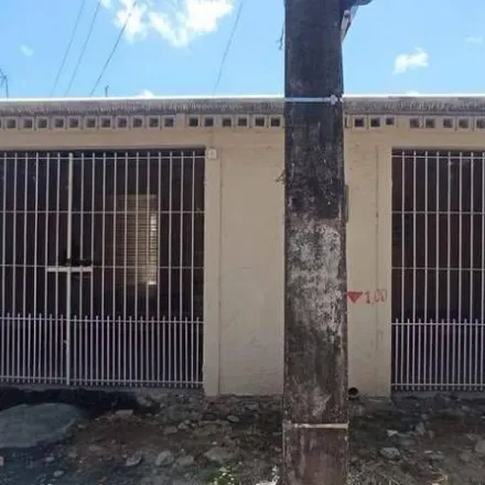 Rent this 2 bed house on Rua Desembargador Virgilio de Sá Pereira 479 in Cordeiro, Recife - PE