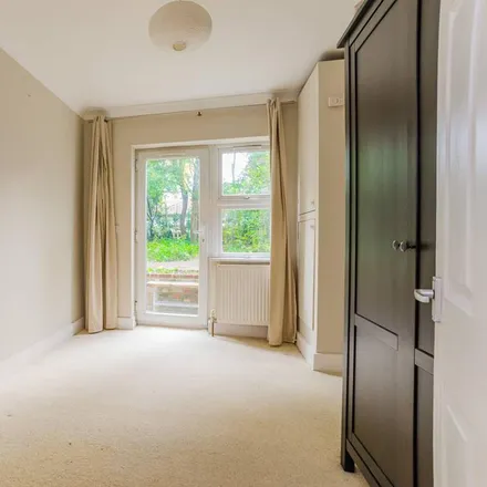 Rent this 2 bed apartment on Ennis Road in London, N4 3HD