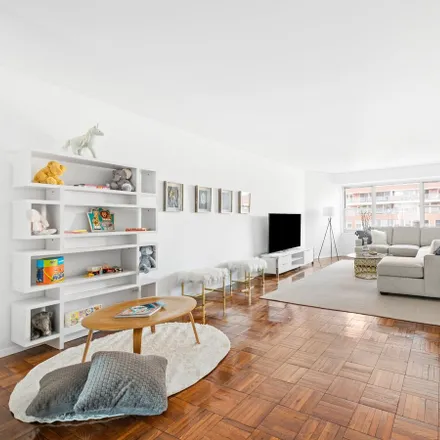 Image 2 - 60 East End Avenue, New York, NY 10028, USA - Apartment for sale