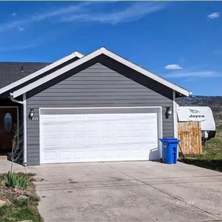 Buy this 3 bed house on 18991 Roberta Avenue in Lakeview, OR 97630