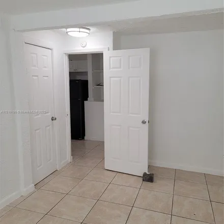 Image 4 - 565 Northwest 23rd Avenue, Fort Lauderdale, FL 33311, USA - Apartment for rent
