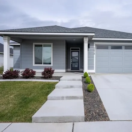 Buy this 3 bed house on Clark Ridge Drive in Richland, WA