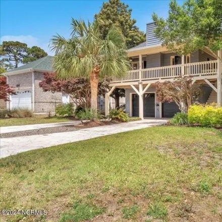 Buy this 4 bed house on 819 Settlers Lane in Hanby Beach, Kure Beach