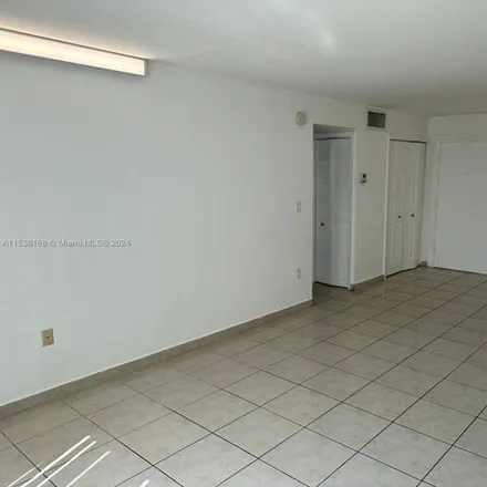 Image 9 - 606 West 81st Street, Hialeah, FL 33014, USA - Condo for rent