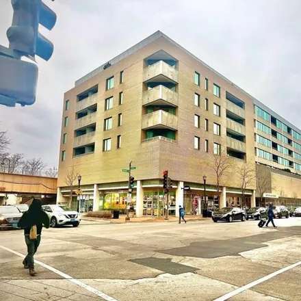 Buy this 2 bed condo on 900 Chicago Avenue in Evanston, IL 60202