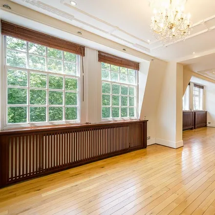 Rent this 4 bed apartment on Hanover House in St John's Wood High Street, London