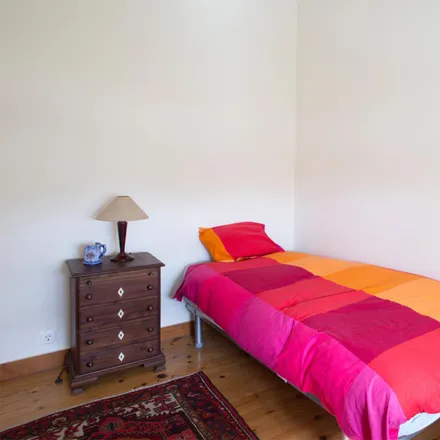 Rent this 2 bed room on Rua José Leilote in 1900-107 Lisbon, Portugal