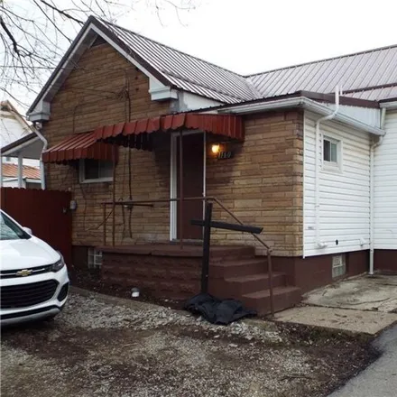 Buy this 1 bed house on Berg Alley in Washington, PA 15301