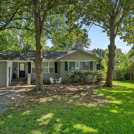 Buy this 3 bed house on 246 Roma Drive in Broadmoor Terrace, Shreveport
