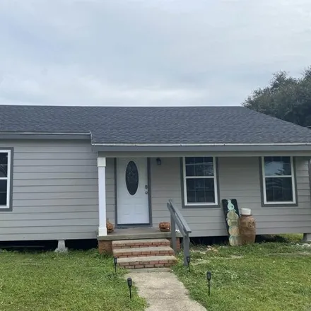 Buy this 3 bed house on 298 Conwell Street in Houma, LA 70360