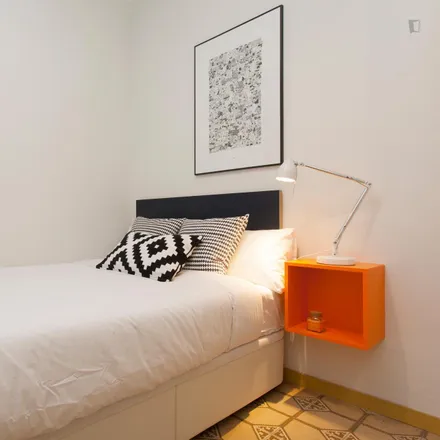 Rent this 2 bed apartment on Carrer de Casanova in 148, 08001 Barcelona