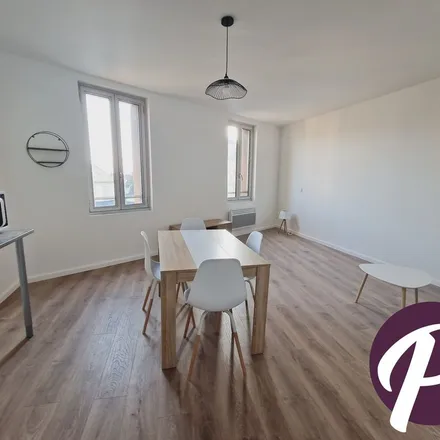 Rent this 3 bed apartment on 12 Rue Mounet Sully in 24100 Bergerac, France