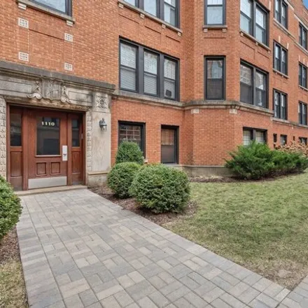 Rent this 2 bed condo on 1094-1098 West Pratt Boulevard in Chicago, IL 60626