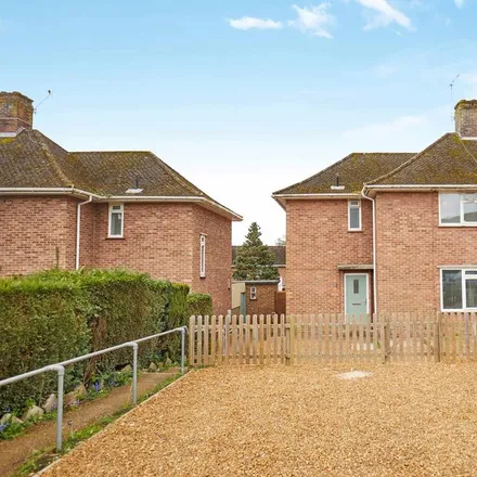 Rent this 5 bed house on 12 Coniston Close in Norwich, NR5 8LU
