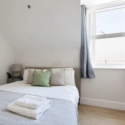 Image 3 - London, NW7 1BJ, United Kingdom - Apartment for rent