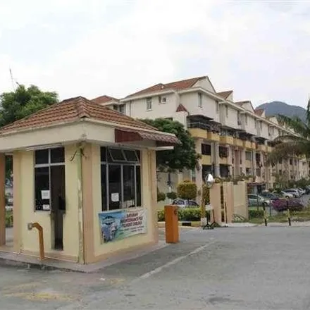 Rent this 3 bed apartment on unnamed road in Taman Samudera, 68100 Selayang Municipal Council