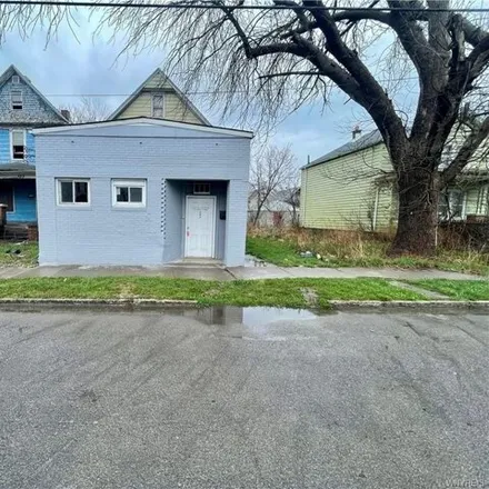 Buy this 3 bed house on 521 19th Street in City of Niagara Falls, NY 14301