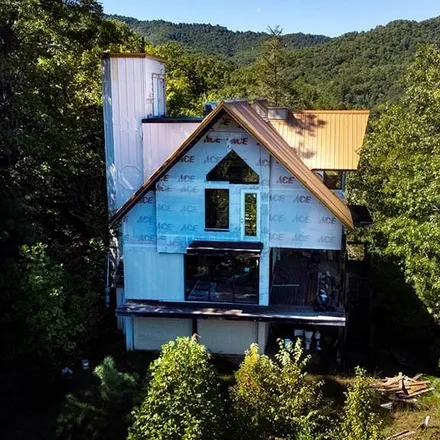 Image 8 - 1399 Bryson City Road, Franklin, NC 28734, USA - House for sale