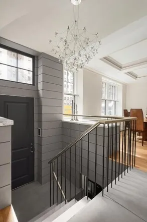 Image 4 - 56 East 76th Street, New York, NY 10021, USA - Townhouse for sale