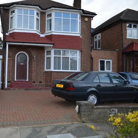 Rent this 4 bed duplex on 69 Oakwood Park Road in Oakwood, London