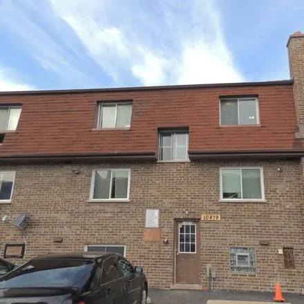 Rent this 2 bed condo on 10479 Dearlove Rd Apt 2A in Glenview, Illinois