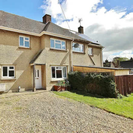 Buy this 3 bed duplex on Eastfield Road in Witney, OX28 1HP