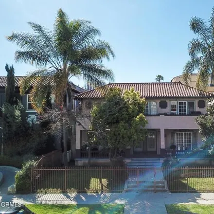 Buy this 8 bed house on 871 South New Hampshire Avenue in Los Angeles, CA 90005