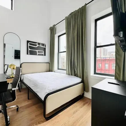 Rent this 6 bed room on 104 Graham Ave in Brooklyn, NY 11206