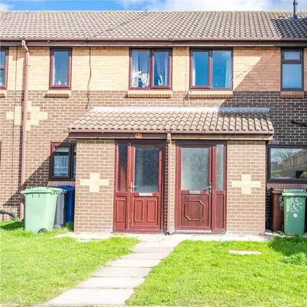 Rent this 2 bed townhouse on Yarborough Drive in Grimsby, DN31 1XS