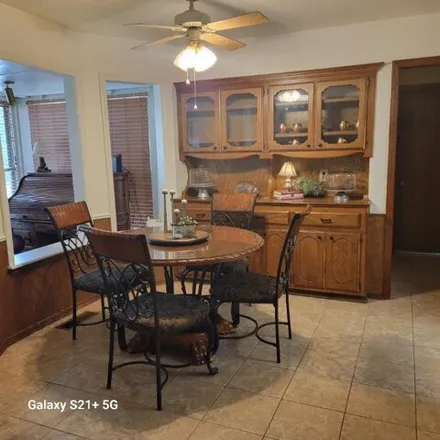 Image 2 - 12432 Goldsborough Road, Midwest City, OK 73130, USA - House for sale