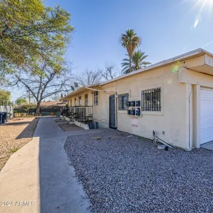 Buy this studio house on 325 South Pioneer in Mesa, AZ 85204