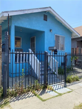 Buy this studio townhouse on East 41st Place in Los Angeles, CA 90011