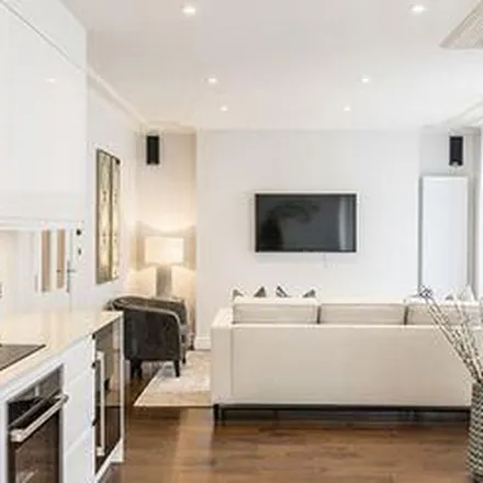 Rent this 3 bed apartment on Artisan in 370-372 King Street, London